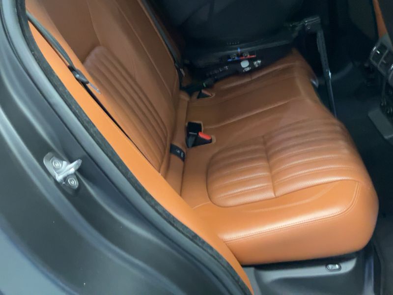 Jaguar F-Pace 30d Portfolio AWD — zdjęcie 14