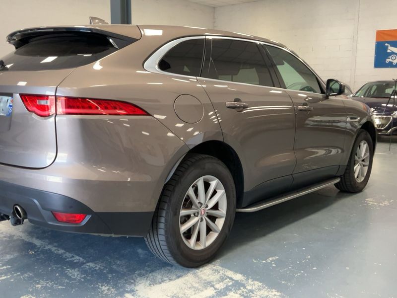 Jaguar F-Pace 30d Portfolio AWD — zdjęcie 6