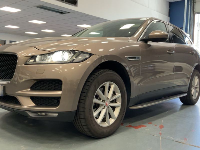Jaguar F-Pace 30d Portfolio AWD — zdjęcie 2