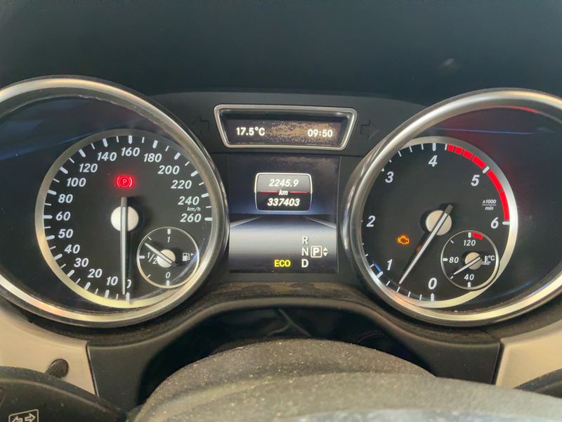 Mercedes-Benz M-Klasse ML 350 CDI BlueTec Sport — zdjęcie 13