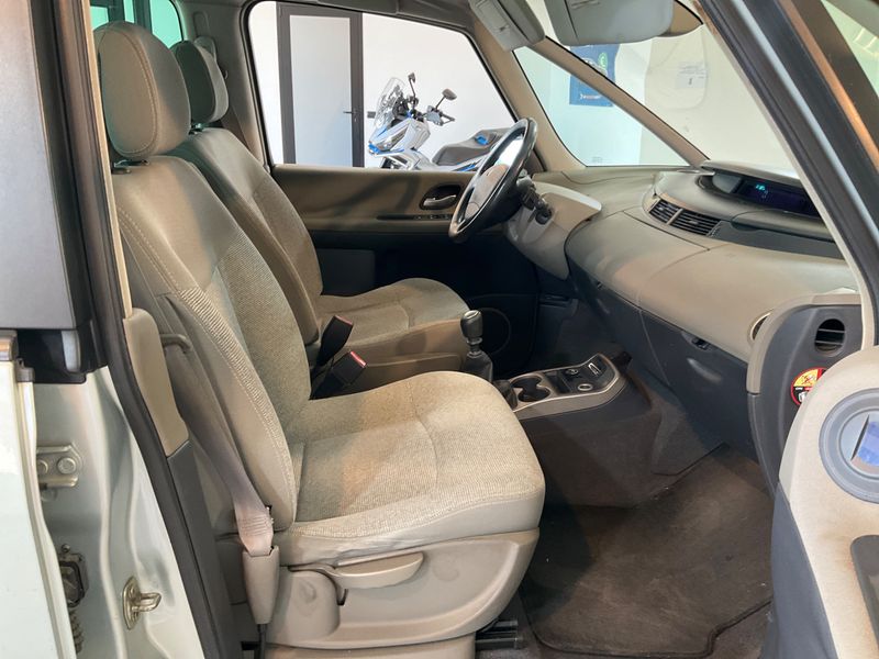 Renault Espace 1.9 dCi Expression — zdjęcie 3