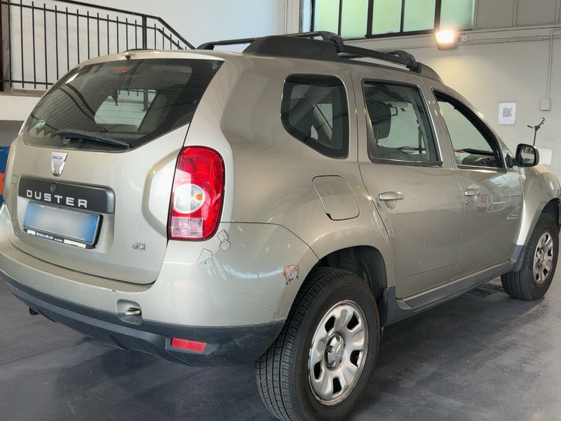 Dacia Duster 1.5 dCi Laureate 4x2 — zdjęcie 6