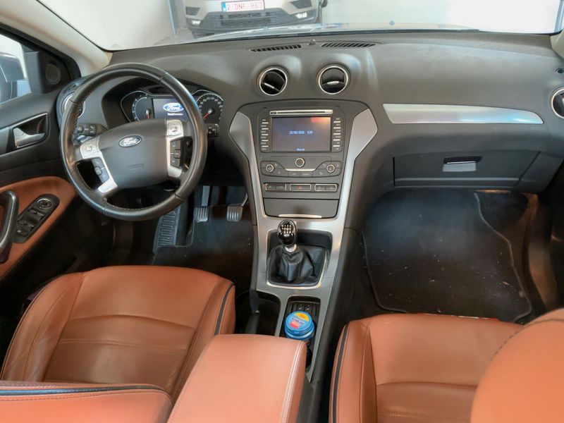 Ford Mondeo 1.6 EcoBoost Business Edition 2013 – снимка 17