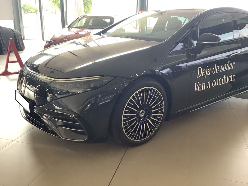 Mercedes-Benz EQS 450+ AMG Line — zdjęcie 2
