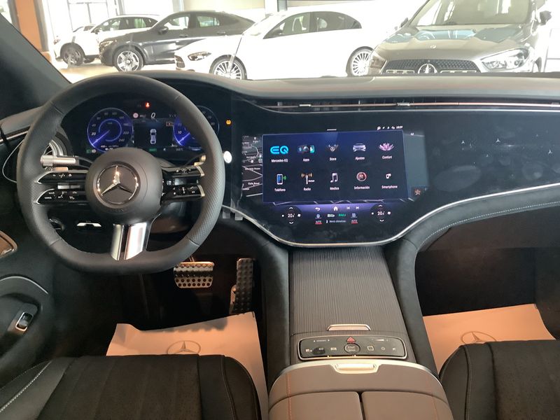 Mercedes-Benz EQS 450+ AMG Line — zdjęcie 11