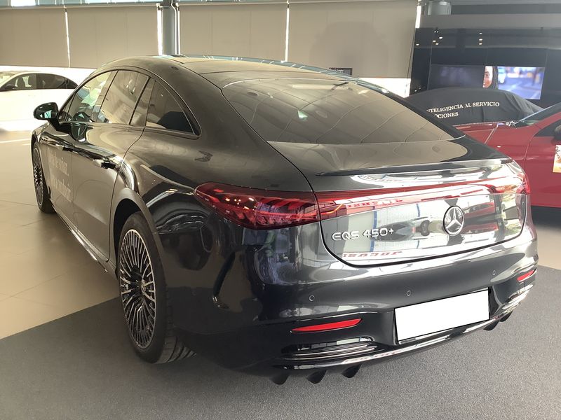 Mercedes-Benz EQS 450+ AMG Line — zdjęcie 3