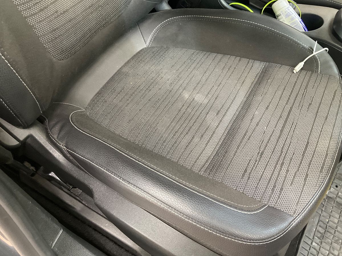 Opel Astra 2015 — photo 37