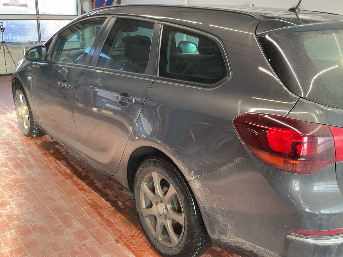Opel Astra 2015 — photo 7