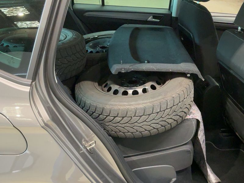 Volkswagen Golf VII Sportsvan 1.4 TSI Lounge BlueMotion Tech — zdjęcie 14