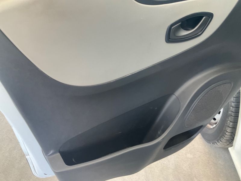Renault Trafic 1.6 dCi L1H1 2,7t Komfort 2019 – снимка 27