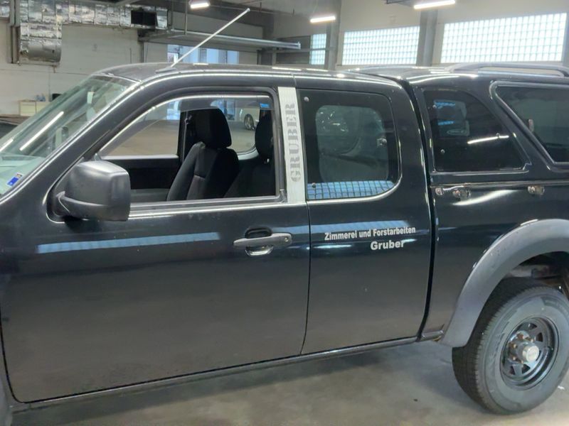 Ford Ranger 2.5 TDCi Doppelkabine 4x4 XL — zdjęcie 4