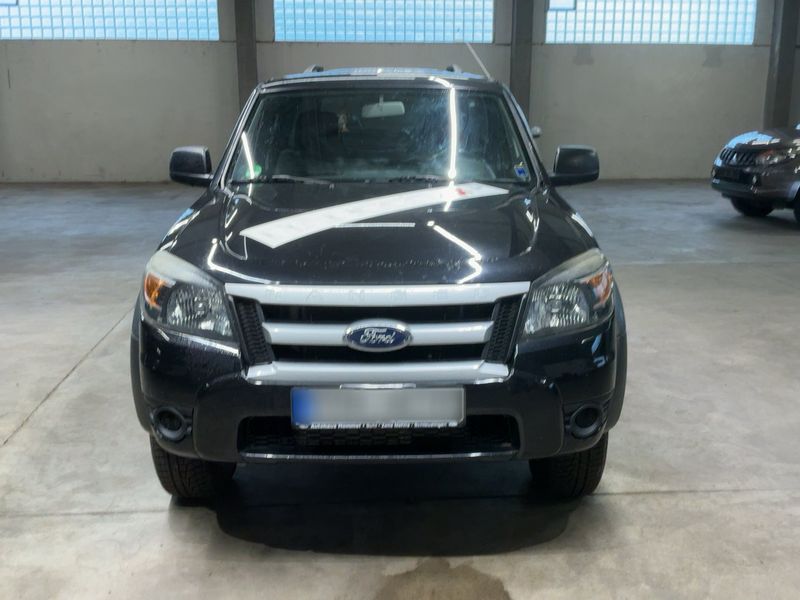 Ford Ranger 2.5 TDCi Doppelkabine 4x4 XL — zdjęcie 9
