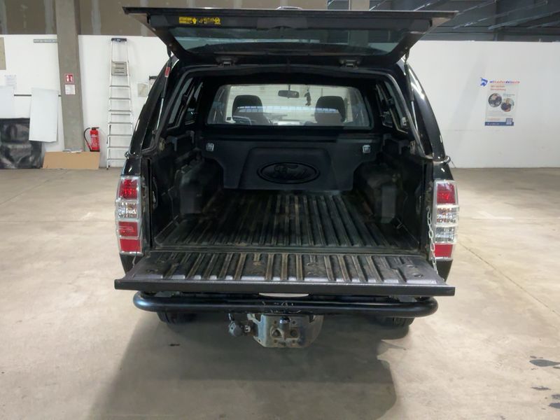 Ford Ranger 2.5 TDCi Doppelkabine 4x4 XL — zdjęcie 10