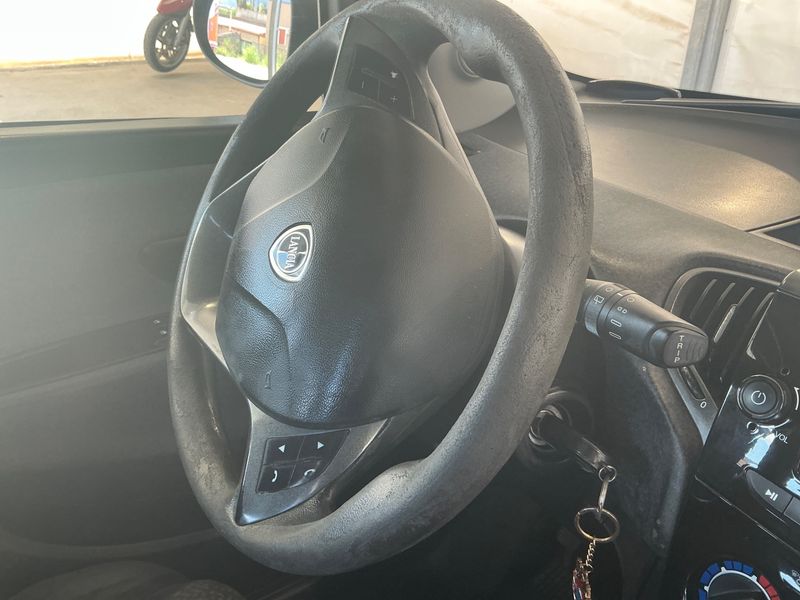 Lancia Ypsilon 1.2 Elefantino Blu 2019 – снимка 37