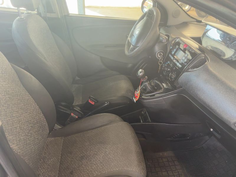 Lancia Ypsilon 1.2 Elefantino Blu 2019 – снимка 16