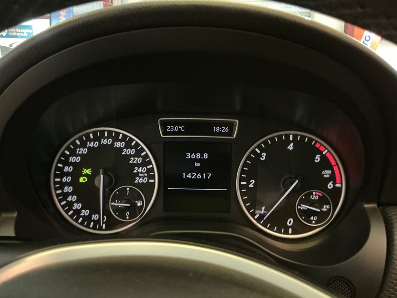 Mercedes-Benz A-Klasse A 180 CDI BlueEfficiency Intuition — zdjęcie 13