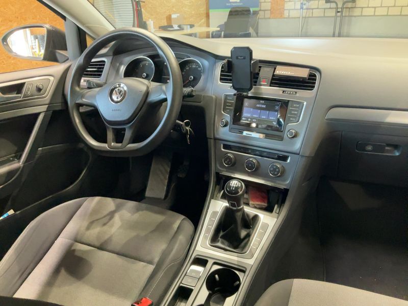 Volkswagen Golf VII 1.2 TSI Trendline BlueMotion Tech 2012 – снимка 17