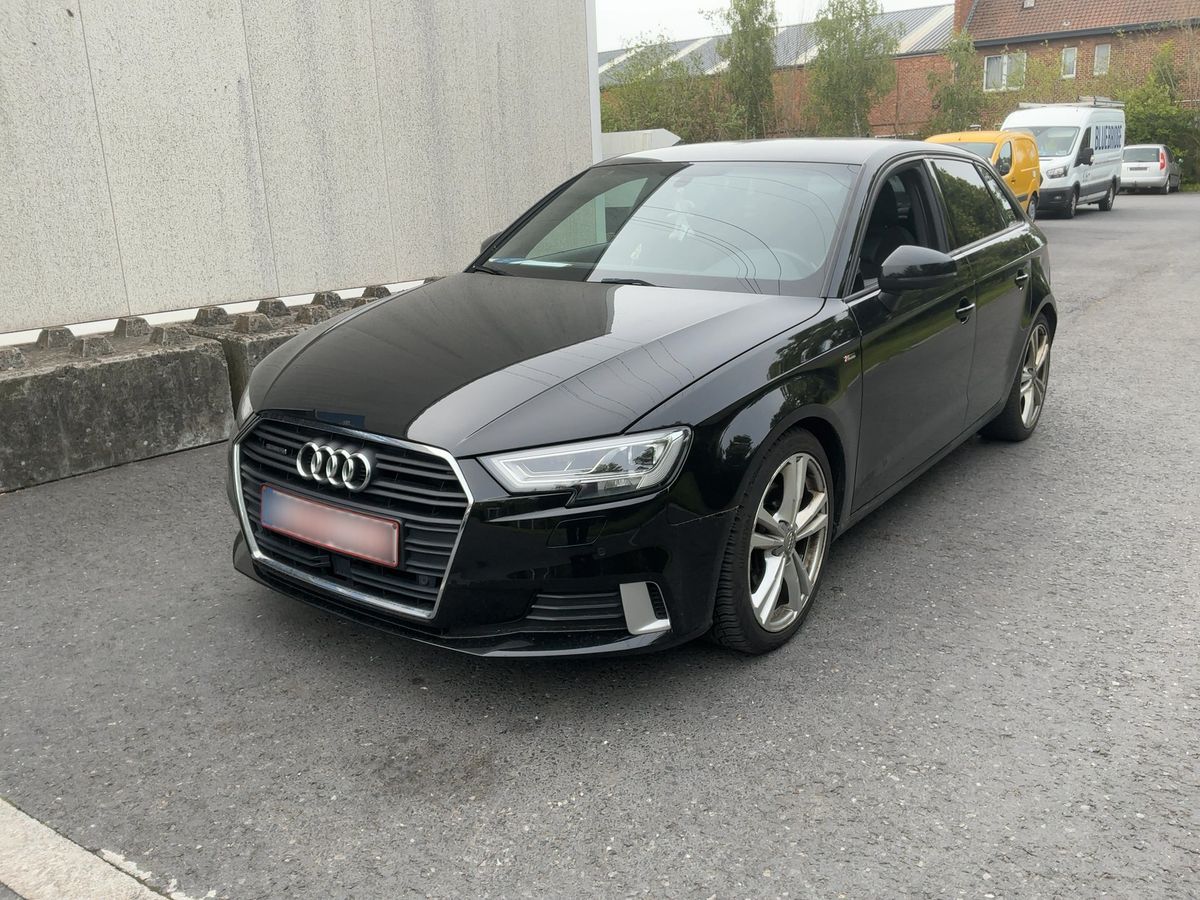 Audi A3 2017 — photo 1