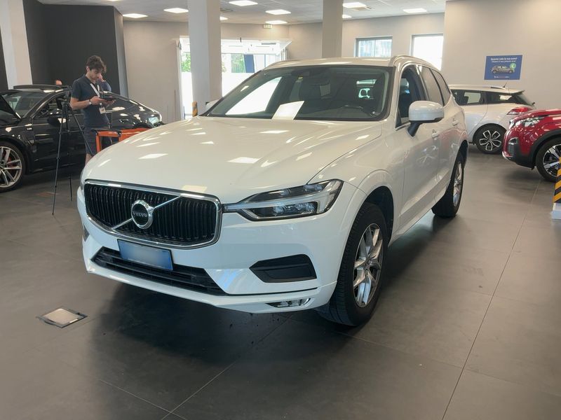 Volvo XC60 2.0 B4 Diesel Mild-Hybrid Momentum Pro AWD
