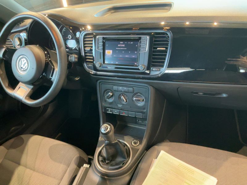 Volkswagen Beetle 1.2 TSI BlueMotion Tech — zdjęcie 12