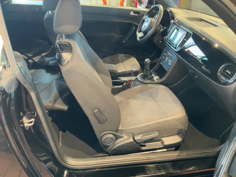 Volkswagen Beetle 1.2 TSI BlueMotion Tech — zdjęcie 11