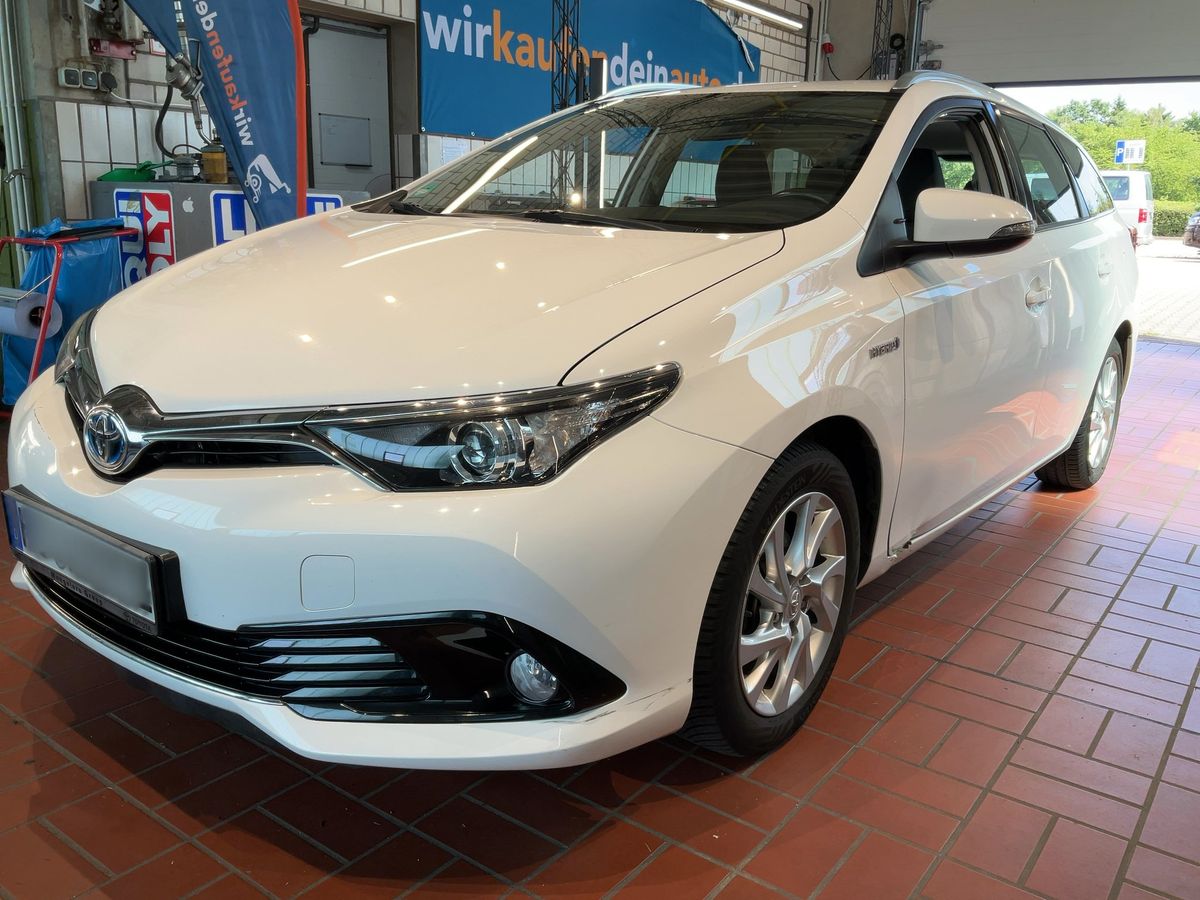 Toyota Auris 2016