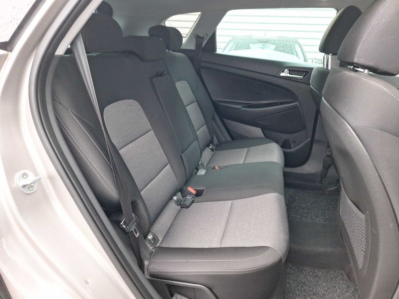 Hyundai Tucson 1.6 CRDi Mild-Hybrid N-Line Edition 2WD — zdjęcie 14