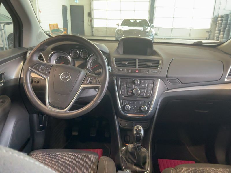Opel Mokka 1.4 Turbo Edition ecoFlex — zdjęcie 12