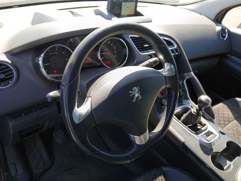 Peugeot 3008 1.2 e-THP Allure — zdjęcie 21