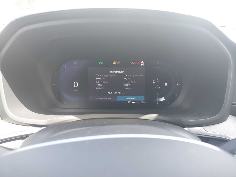 Volvo V60 Cross Country 2.0 B4 Mild-Hybrid Ultimate AWD — zdjęcie 12