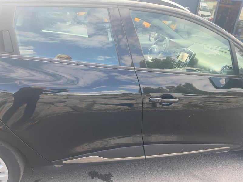 Renault Clio 1.5 dCi Intens 2016 – снимка 10