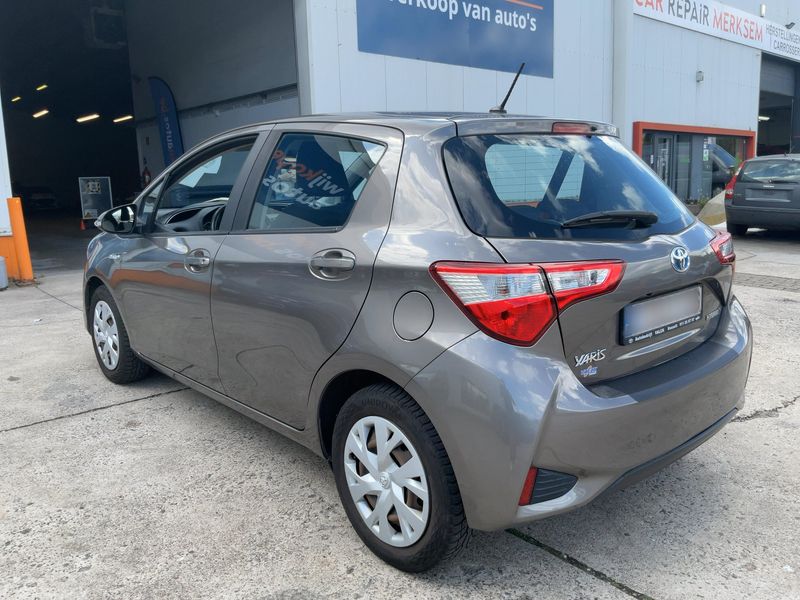 Toyota Yaris 1.5 Hybrid Active 2019 – снимка 6