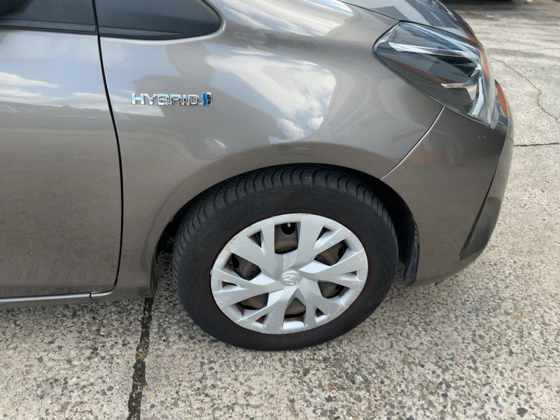Toyota Yaris 1.5 Hybrid Active 2019 – снимка 11