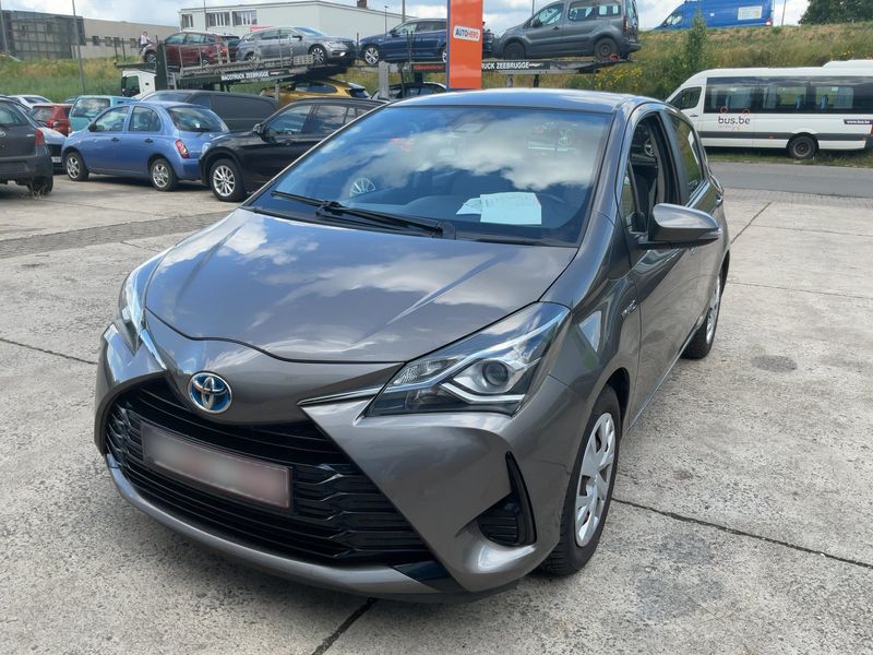 Toyota Yaris 1.5 Hybrid Active 2019 – снимка 1