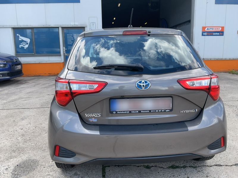 Toyota Yaris 1.5 Hybrid Active 2019 – снимка 7