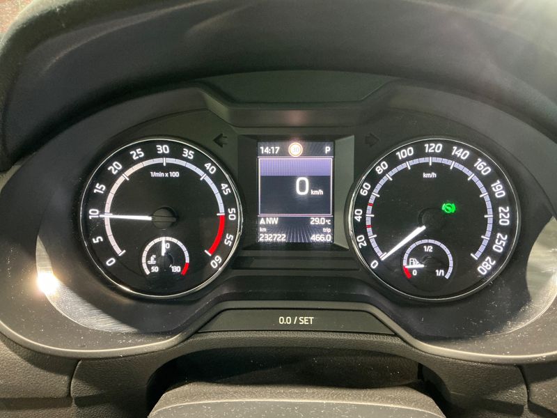 Skoda Octavia 2.0 TDI RS 2015 – снимка 18