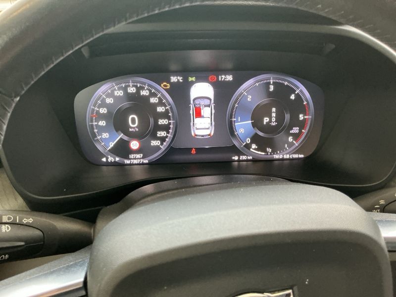 Volvo XC40 2.0 D3 Inscription 2WD — zdjęcie 13