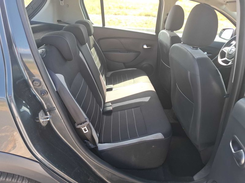 Dacia Sandero 1.5 dCi Stepway — zdjęcie 14