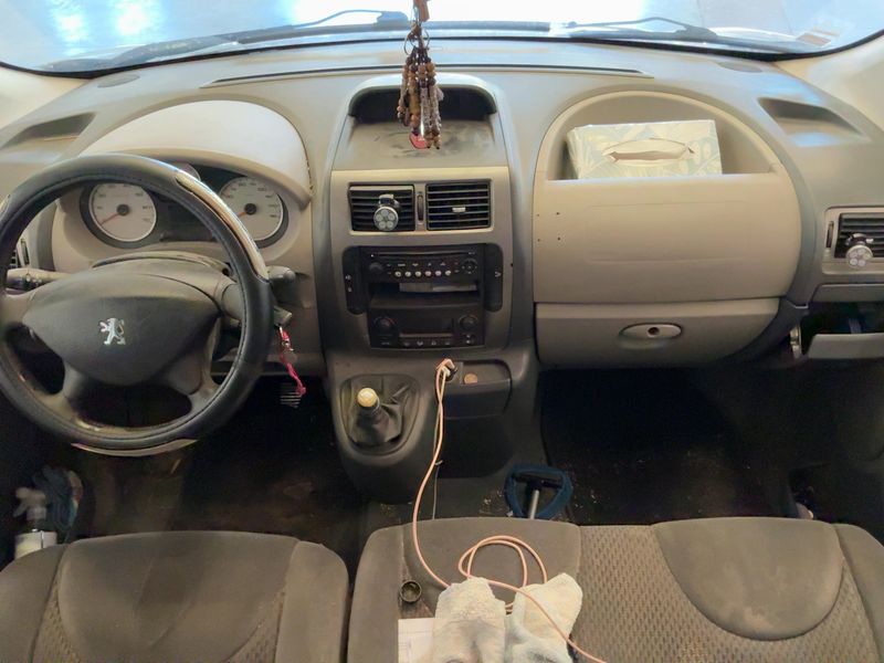 Peugeot Expert 2.0 HDi L2H1 Premium — zdjęcie 12