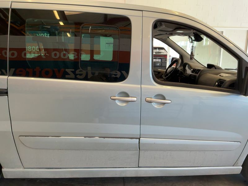 Peugeot Expert 2.0 HDi L2H1 Premium — zdjęcie 7