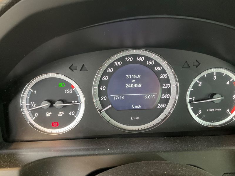 Mercedes-Benz C-Klasse C 180 CDI BlueEfficiency Classic — zdjęcie 13