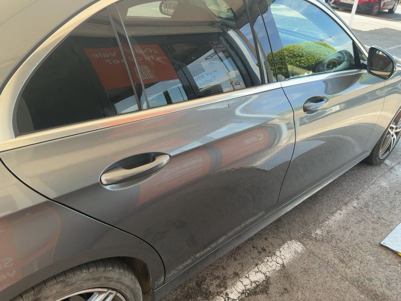 Mercedes-Benz E-Klasse E 350 d AMG Line — zdjęcie 7