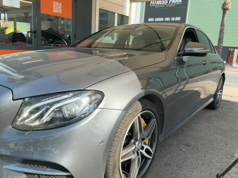 Mercedes-Benz E-Klasse E 350 d AMG Line — zdjęcie 2