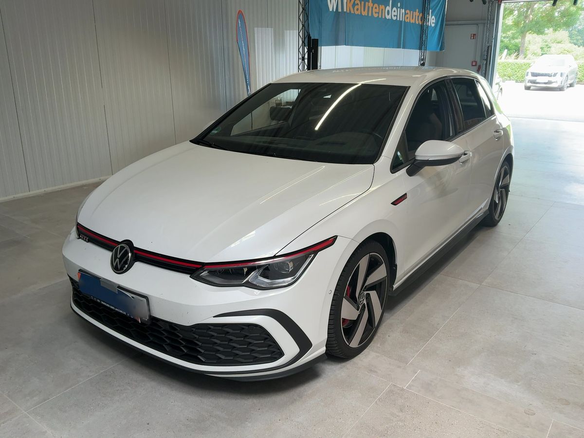 Volkswagen Golf 2021