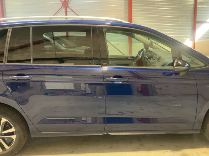Volkswagen Touran 2.0 TDI IQ.DRIVE — zdjęcie 7