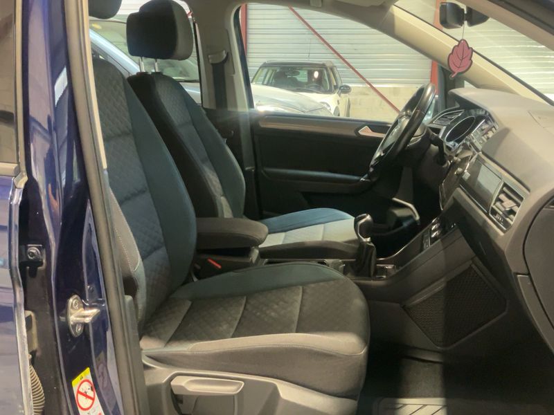 Volkswagen Touran 2.0 TDI IQ.DRIVE — zdjęcie 11