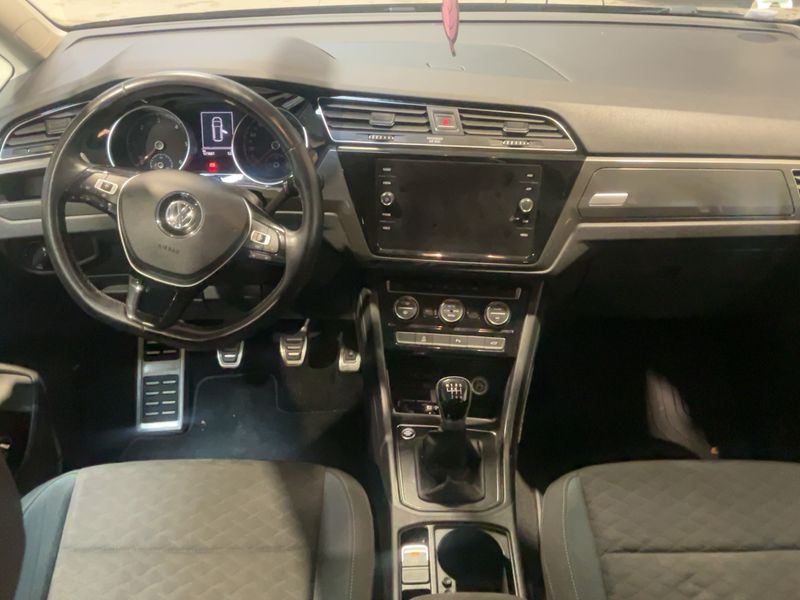 Volkswagen Touran 2.0 TDI IQ.DRIVE — zdjęcie 12
