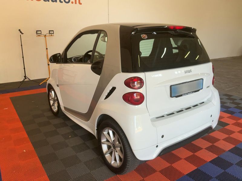 Smart fortwo 1.0 Micro Hybrid Drive pure — zdjęcie 3
