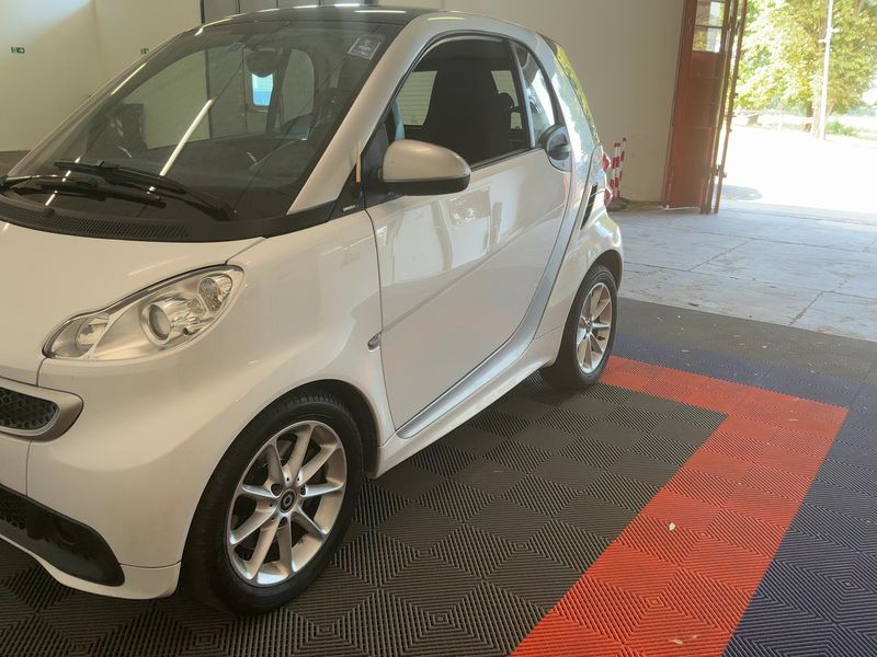 Smart fortwo 1.0 Micro Hybrid Drive pure — zdjęcie 2