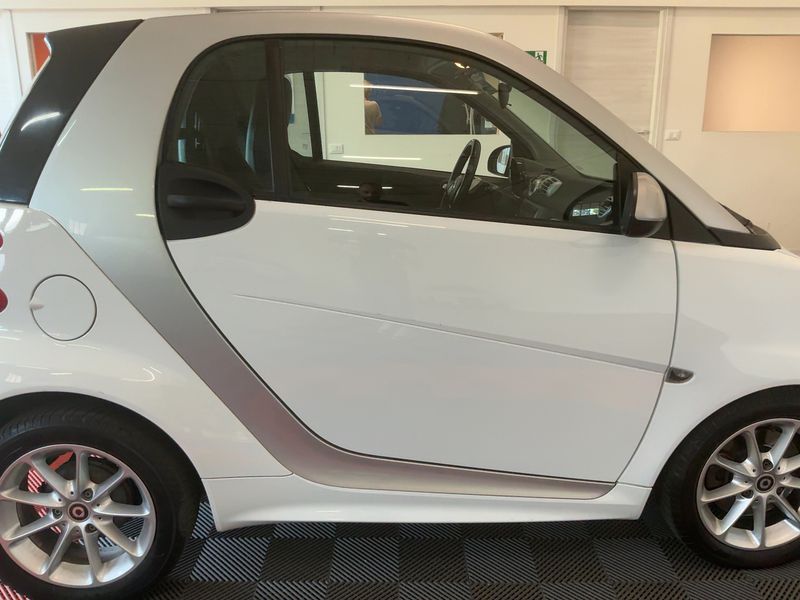 Smart fortwo 1.0 Micro Hybrid Drive pure — zdjęcie 7